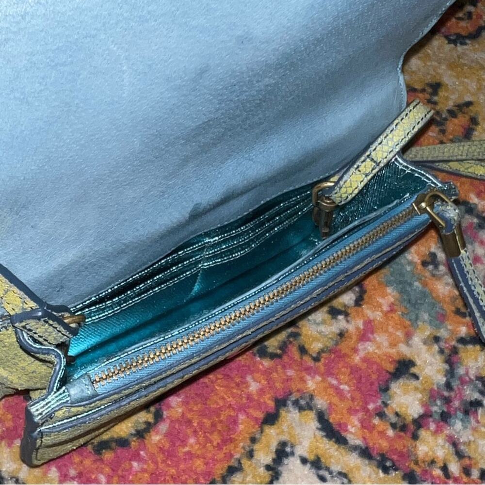 • - Picture 6 of 16